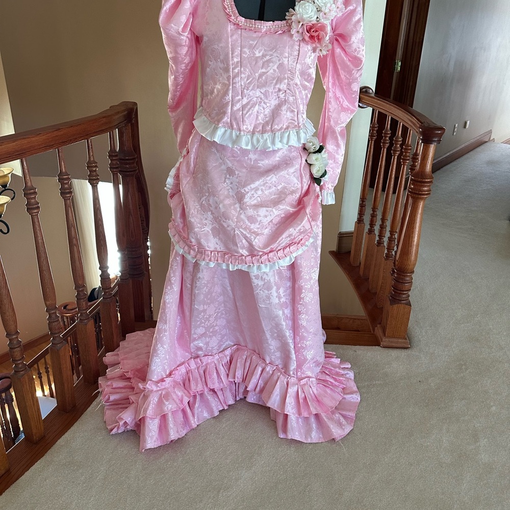 Elegant Pink Floral Gown with Ruffles